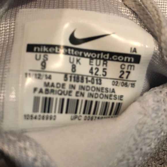 Nike Roshe One Shoes - Picture 6 of 6